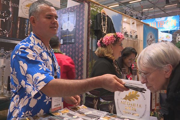 En raison de l'épidémie de coronavirus,  la dernière journée du salon de l'agriculture a été annulée à Paris. 