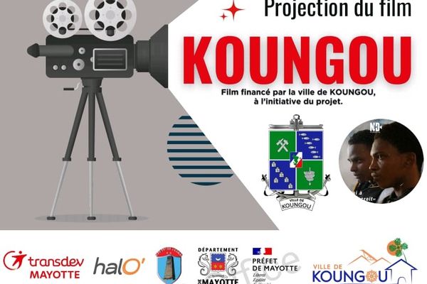 Des projections en plein air du film Koungou sont organisées en août