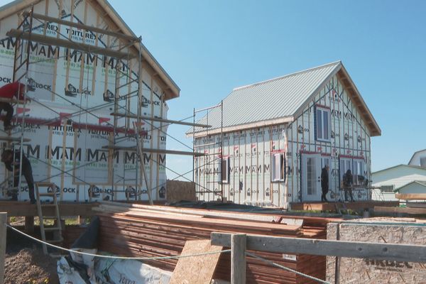 Trois projets d'Habitats Légers de Loisirs en cours sur l'île de Miquelon-Langlade pour accueillir les touristes.