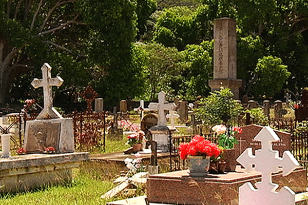 Le cimetière de Thio le 7 janvier 2014