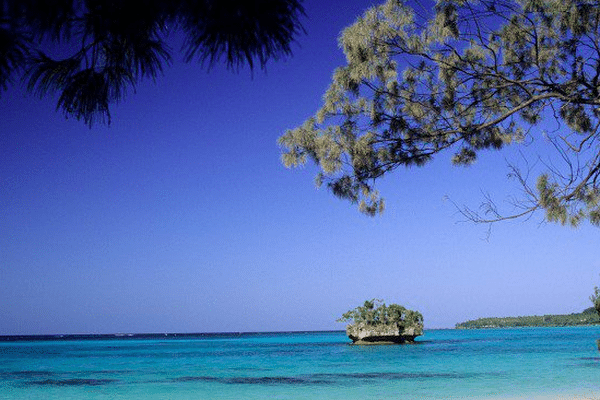 Plage de luengoni