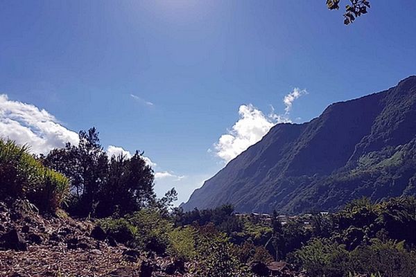 Du ciel bleu, des nuages, ondées 2 décembre 2024