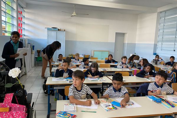 La rentrée en uniforme à l'école Sacré cœur