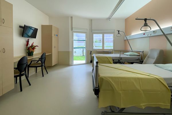 Chambre du Centre hospitalier gérontologique Jacques Salin, à Palais Royal (Les Abymes).