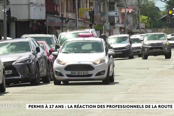 Permis à 17 ans : ce qu'en pensent les professionnels de la route en Guyane