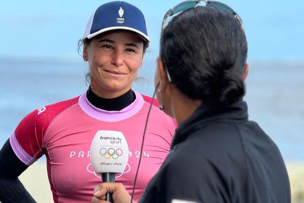 Johanne Defay évolue série après série, elle est ravie après sa victoire face à la championne Carissa Moore !