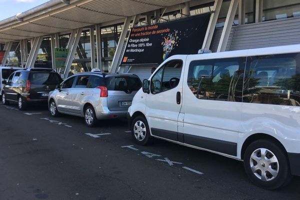Taxis de place à l'aéroport Martinique Aimé Césaire. 