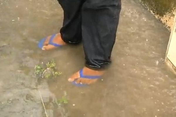 Pieds dans l'eau