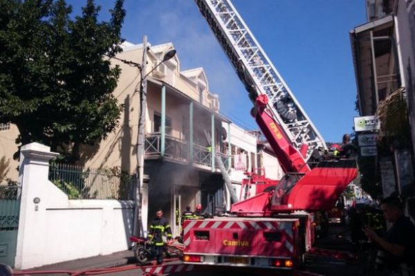 Feu dans un sous-sol à Saint-Denis 