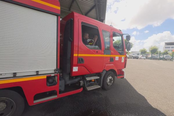 Départ d'un véhicule à incendie (illustration).