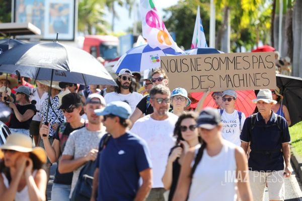 Manifestation contre la réforme des retraites à Saint-Denis, mardi 28 mars.