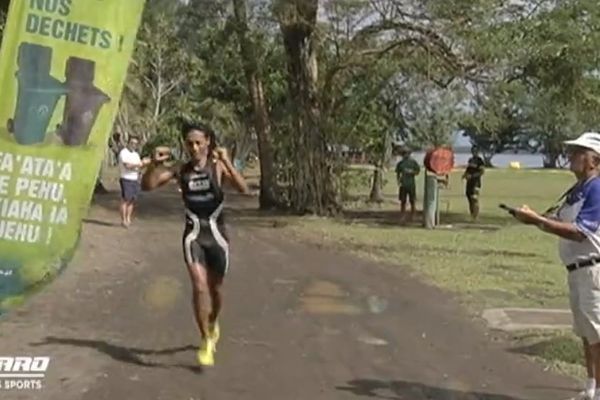 Triathlon de Papeari : Cédric Wane sur la 1ère marche du podium