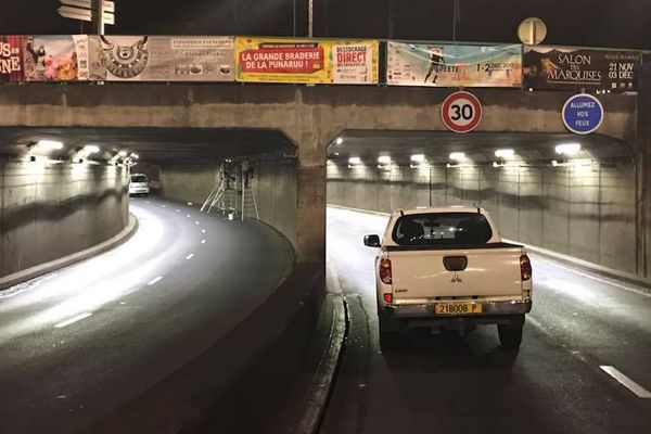 le nouvel éclairage du tunnel sous la place Jacques Chirac