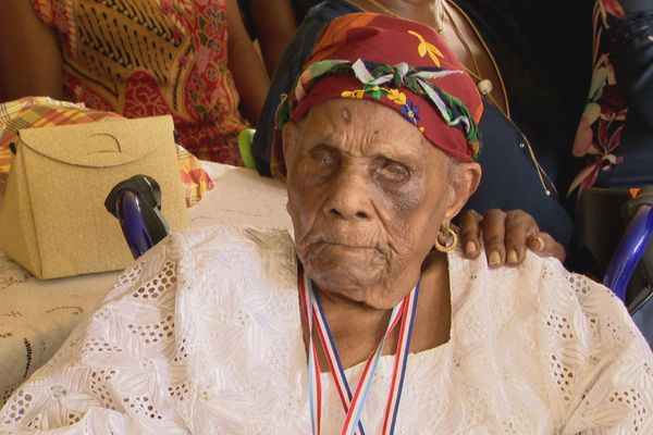 Ti-Kamé, une Guadeloupéenne, qui fêtait en 2020 son 111ᵉ anniversaire.