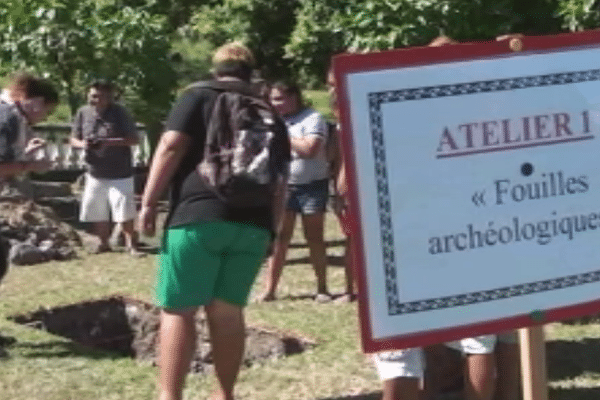 Fouilles archéologiques au marae Tainu'u 