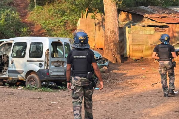 Une intervention des gendarmes mahorais  à Dzoumogné et Bandabroua bien avant le passage du cyclone Chido