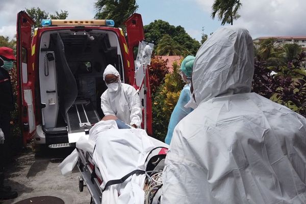 Les sapeurs-pompiers de Martinique au front pour sauver des vies 