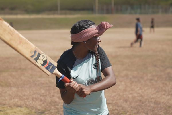 Hmadrene Wenehoua s'est essayée au cricket international samedi dernier à N'Du.