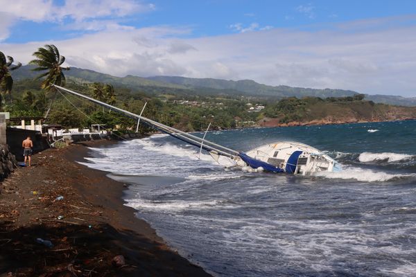 voilier échoué pointe Vénus