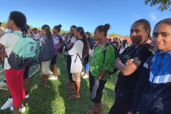 Rentrée (une semaine après la date officielle) pour le collège protestant de Havila, à Lifou. 2024