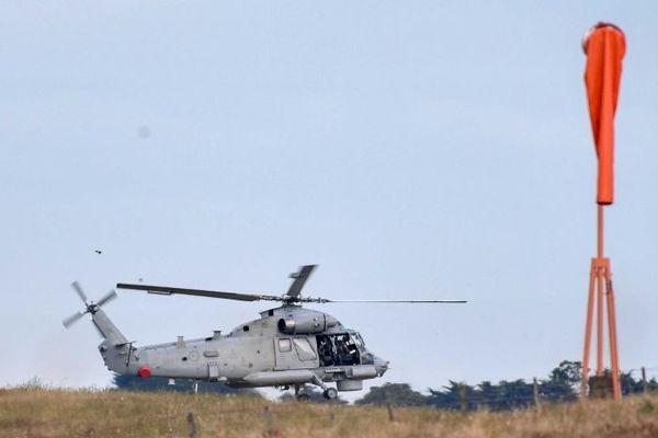 L'un des hélicoptères militaires partis récupérer les corps des victimes sur White Island