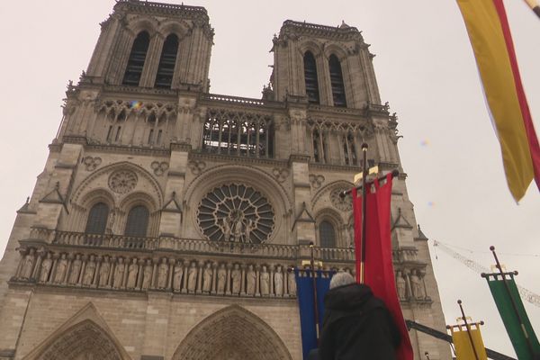 Première messe à Notre Dame, depuis sa réouverture de la cathédrale