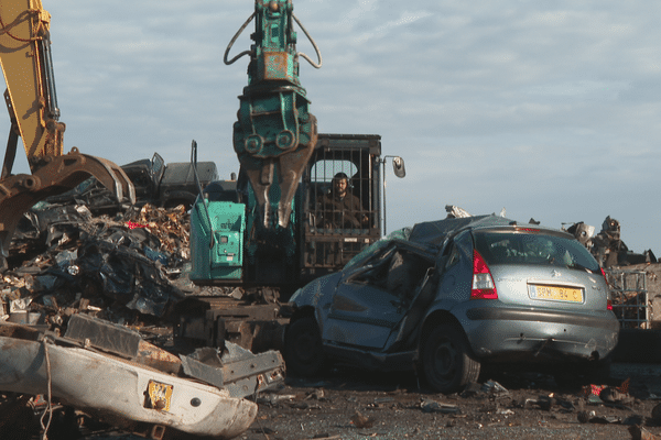 vhu vehicules voitures decharge octobre 2024