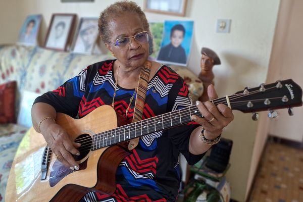 Sylviane Cédia a fait ses premières armes dans la musique à l'âge de 9 ans