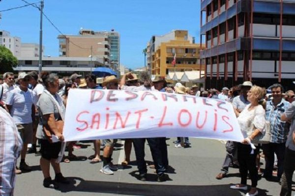 Les violences près de Nouméa inquiètent à l'approche du référendum d'autodétermination