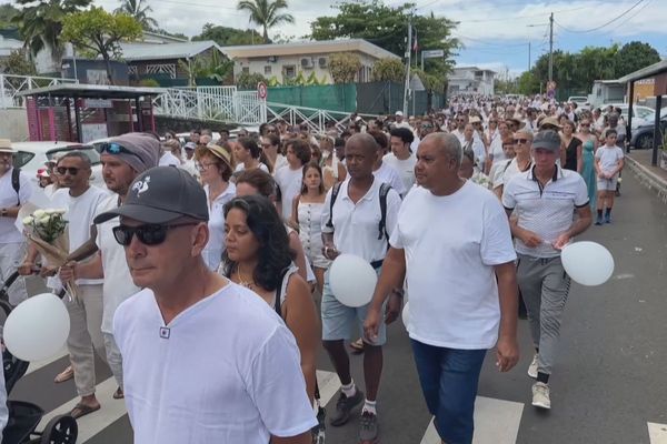 Marche blanche aux Avirons infanticide