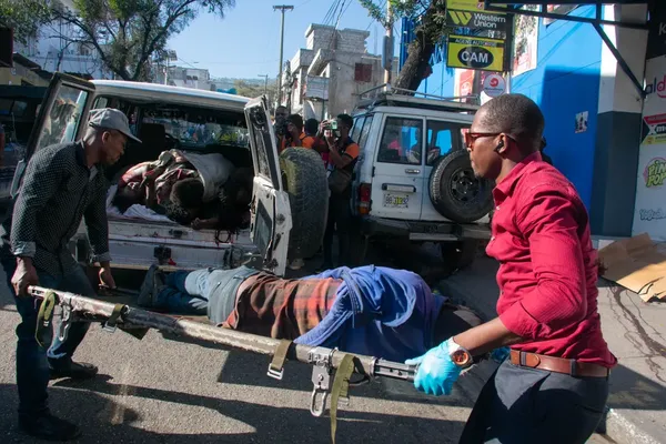 Une quinzaine de corps sans vie ont été retrouvés dans une banlieue aisée de Port-au-Prince ce lundi 18 mars 2024.