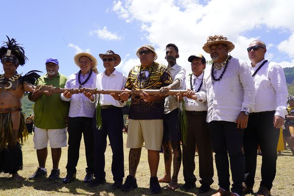 Les 6 maires de l’archipel et le COMOTHE de Ua Huka