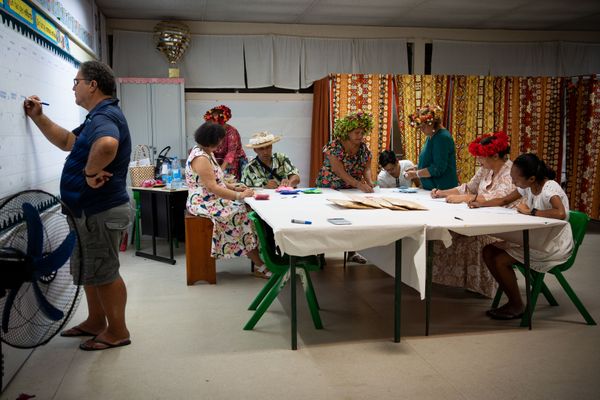 Bureau de vote à Pirae