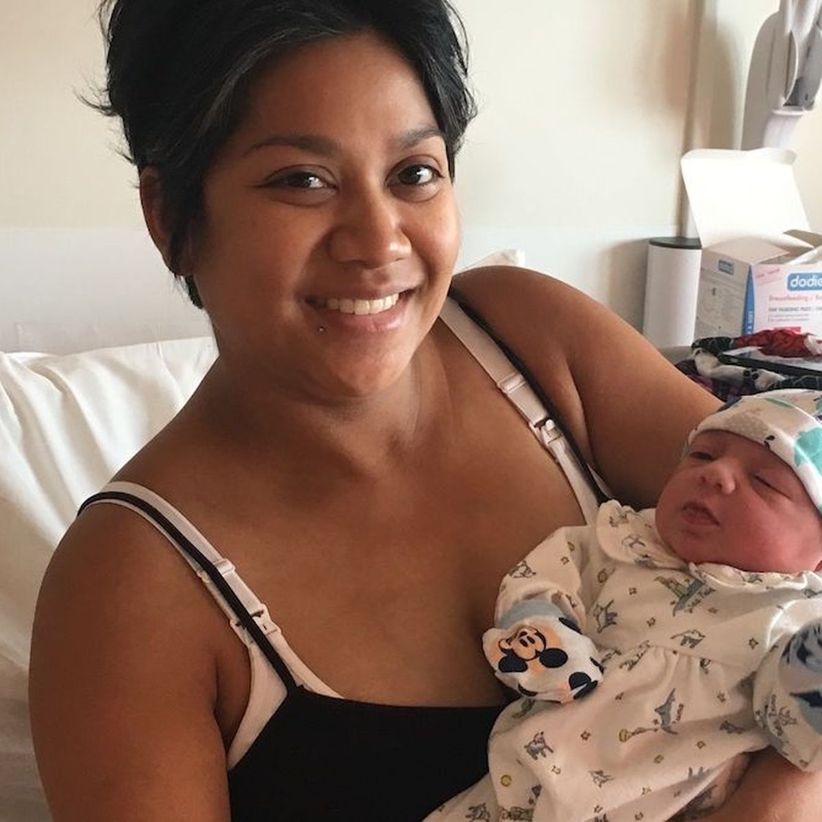 Matheo Est Le Premier Bebe De Noel Nouvelle Caledonie La 1ere