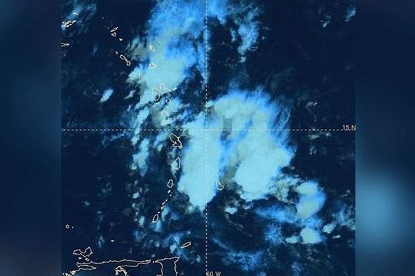 Onde tropicale active sur les Petites Antilles (lundi 16 septembre 2019).