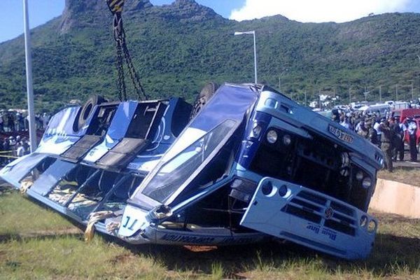 Accident de bus à Maurice en 2013