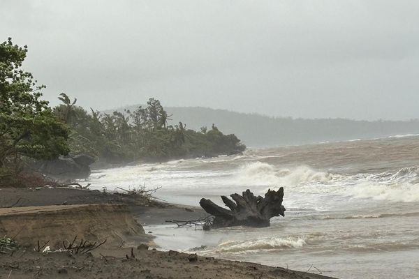 Levée de l'alerte rouge à 15 heures pour Mayotte, rétrogradée en alerte orange