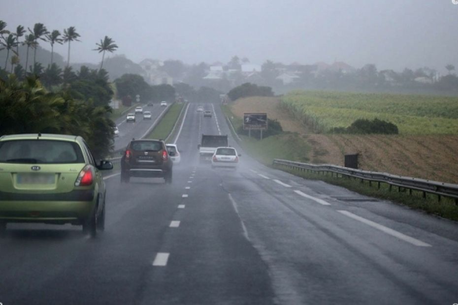 Orange vigilance for heavy rains and thunderstorms lifted in Reunion’s North, West and East zones