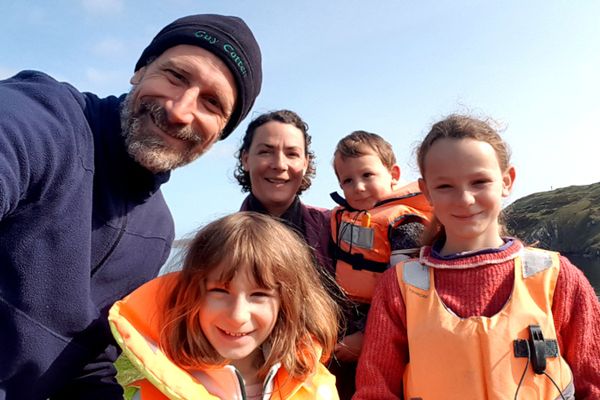 Guillaume et sa famille, équipage du voilier Arthur