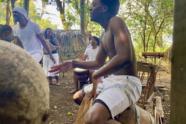 Camp marron au Vieux Domaine de la Ravine-des-Cabris : un village d'esclaves reconstitué