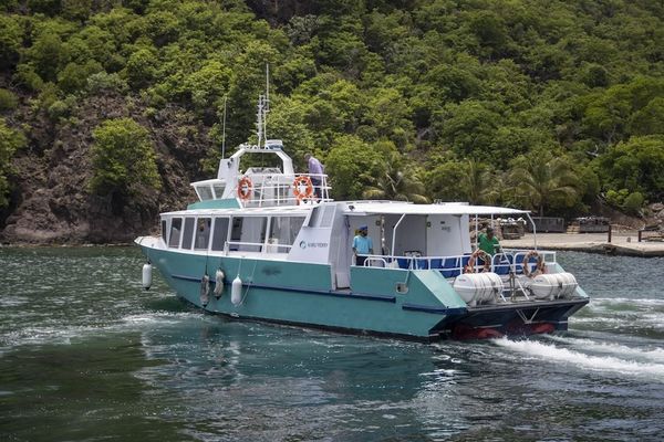 La navette Karu'Ferry qui relie les Saintes à Trois-Rivières