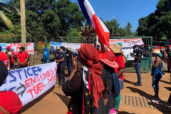 Marche blanche Mayotte