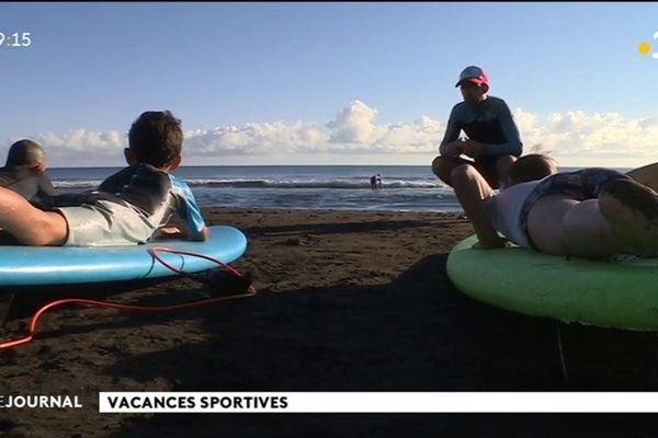 A l’école de l’apprentissage du surf