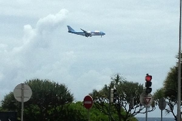 Le long courrier Corsair évite la collision