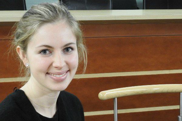 Jade Reux, 24 ans, est la première élève avocate à prêter serment au tribunal supérieur d'appel de Saint-Pierre et Miquelon 