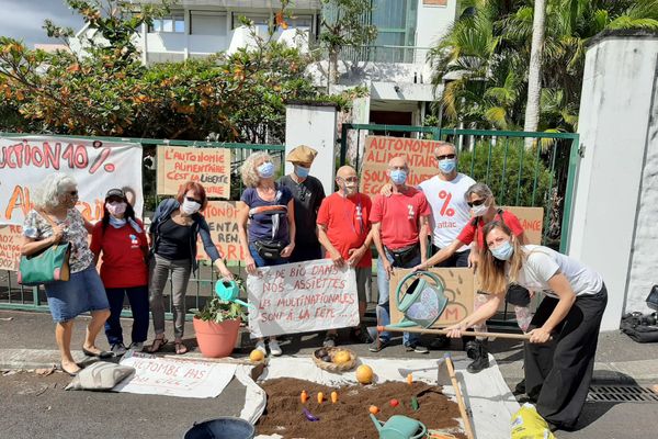 L'association Attac Réunion déplore que l'on ne fasse pas davantage d'efforts pour proposer de la nourriture bio dans les services de restauration scolaire