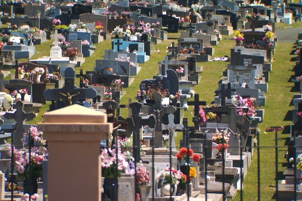 Le cimetière du 5e-Km, à Nouméa.