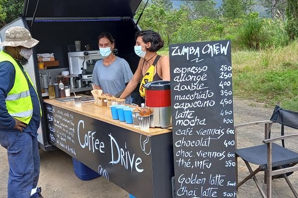 Le Zumba Cafew : un café ambulant à La Coulée