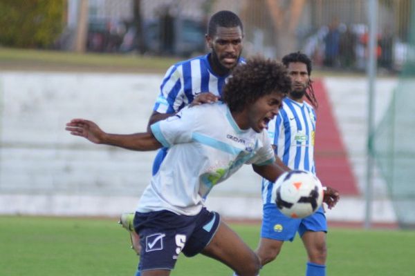 Demi-finale coupe de Calédonie de foot Hienghène Wetr (7 octobre 2017)