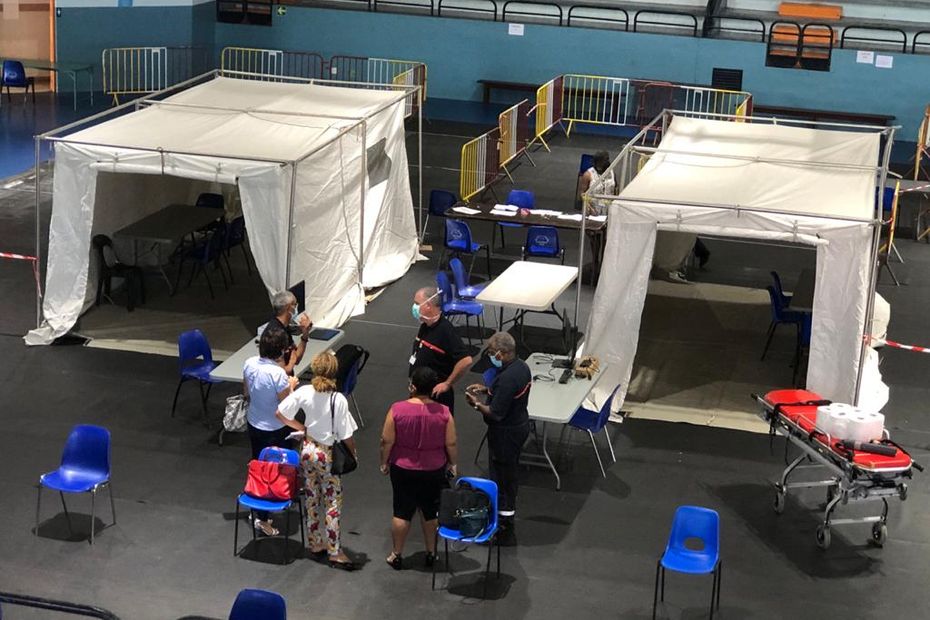 Martinique firefighters manage Martinique’s 1st vaccinodrome